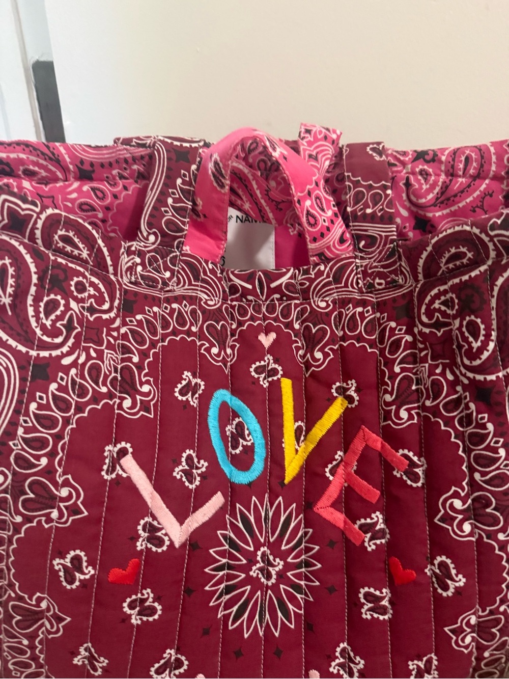 Call it by your name Bandana Print LOVE Tote Bag - Pink & Burgundy - Picture 5 of 6